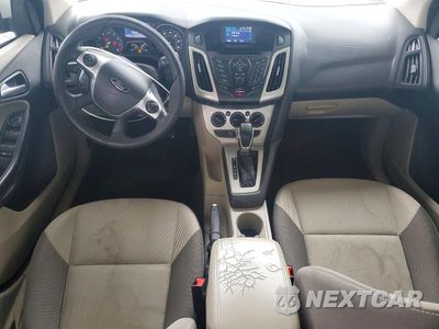 Zdjęcie 8 z 12 samochodu: 2014 FORD FOCUS SE VIN:1FADP3F2XEL190246 - miniatura