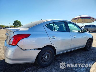 Trzecie zdjęcie samochodu z tyłu: 2018 NISSAN VERSA SV VIN:3N1CN7AP1JL881561 - miniatura
