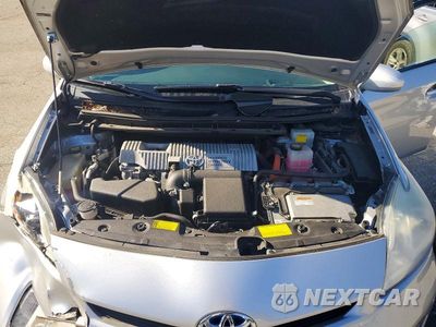 Zdjęcie 12 z 13 samochodu: 2012 TOYOTA PRIUS FOUR VIN:JTDKN3DU3C5383402 - miniatura