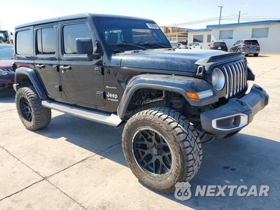 Czwarte zdjęcie samochodu z boku: 2020 JEEP WRANGLER UNLIMITED SAHARA VIN:1C4HJXEM4LW320959 - miniatura