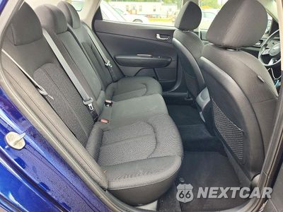 Zdjęcie 10 z 12 samochodu: 2019 KIA OPTIMA LX VIN:5XXGT4L35KG366590 - miniatura