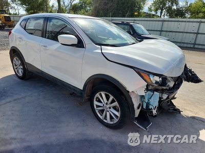 Czwarte zdjęcie samochodu z boku: 2018 NISSAN ROGUE SPORT S VIN:JN1BJ1CPXJW185132 - miniatura
