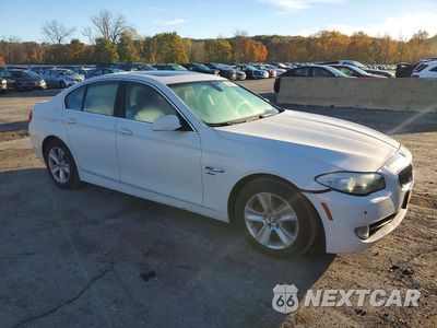 Czwarte zdjęcie samochodu z boku: 2012 BMW 528 XI VIN:WBAXH5C5XCDW08906 - miniatura