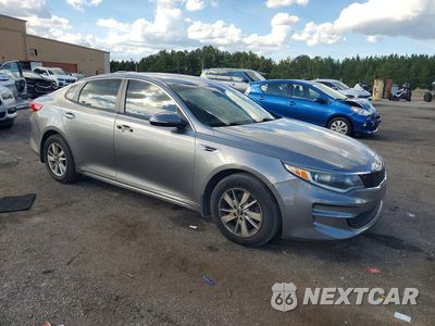 Czwarte zdjęcie samochodu z boku: 2017 KIA OPTIMA LX VIN:5XXGT4L32HG125983 - miniatura