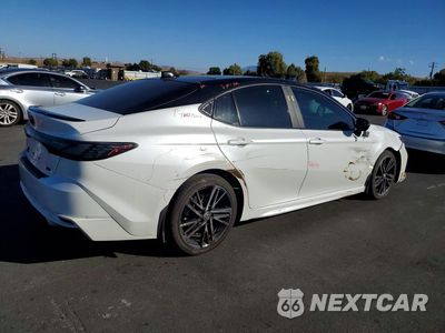 Trzecie zdjęcie samochodu z tyłu: 2025 TOYOTA CAMRY XSE VIN:4T1DBADK3SU014897 - miniatura