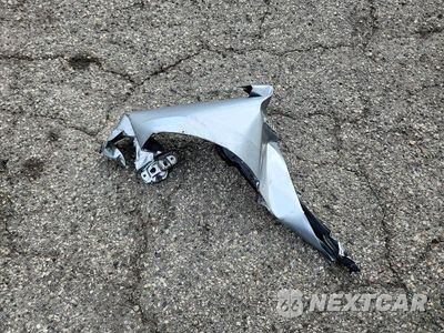 Zdjęcie 12 z 13 samochodu: 2019 TOYOTA CAMRY LE VIN:4T1B31HK7KU007689 - miniatura