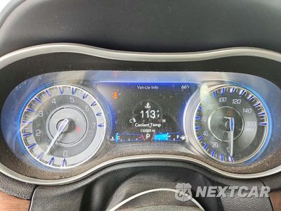 Zdjęcie 9 z 13 samochodu: 2015 CHRYSLER 300 VIN:2C3CCAPT0FH898649 - miniatura