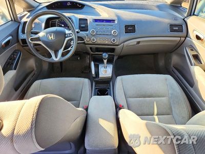 Zdjęcie 8 z 12 samochodu: 2010 HONDA CIVIC LX VIN:2HGFA1F52AH308396 - miniatura