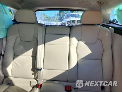 Zdjęcie 10 z 13 samochodu: 2022 VOLVO XC60 B5 MOMENTUM VIN:YV4L12DK4N1967176 - miniatura