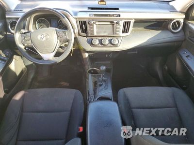 Zdjęcie 8 z 13 samochodu: 2017 TOYOTA RAV4 LE VIN:JTMZFREV5HJ128576 - miniatura