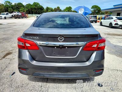 Zdjęcie 6 z 12 samochodu: 2017 NISSAN SENTRA S VIN:3N1AB7AP1HY229973 - miniatura