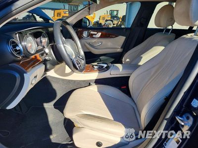 Zdjęcie 7 z 12 samochodu: 2019 MERCEDES-BENZ E 300 4MATIC VIN:WDDZF4KB5KA588251 - miniatura