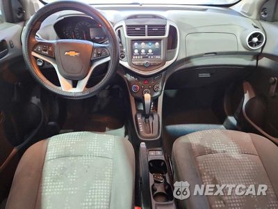 Zdjęcie 8 z 12 samochodu: 2020 CHEVROLET SONIC VIN:1G1JG6SB1L4113205 - miniatura