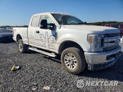 Czwarte zdjęcie samochodu z boku: 2018 FORD F250 SUPER DUTY VIN:1FT7X2BT8JEC07706 - miniatura
