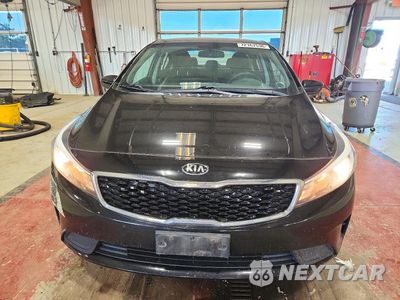 Piąte zdjęcie samochodu w środku: 2018 KIA FORTE LX VIN:3KPFK4A78JE283554 - miniatura