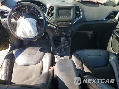 Zdjęcie 8 z 13 samochodu: 2019 JEEP CHEROKEE LATITUDE PLUS VIN:1C4PJLLB4KD151929 - miniatura