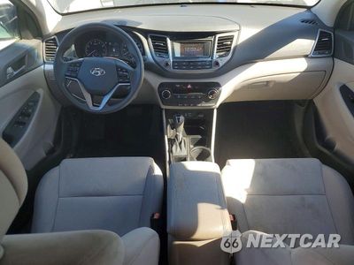 Zdjęcie 8 z 13 samochodu: 2016 HYUNDAI TUCSON SE VIN:KM8J3CA47GU130290 - miniatura