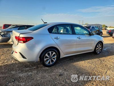 Trzecie zdjęcie samochodu z tyłu: 2023 KIA RIO S VIN:3KPA24AD1PE529689 - miniatura