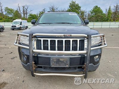 Piąte zdjęcie samochodu w środku: 2013 JEEP GRAND CHEROKEE LAREDO VIN:1C4RJFAG6DC639734 - miniatura