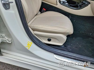 Zdjęcie 12 z 13 samochodu: 2018 MERCEDES-BENZ E 300 VIN:WDDZF4JBXJA388613 - miniatura