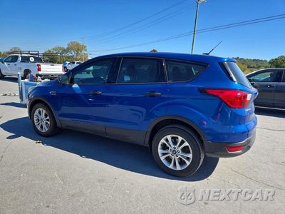 Drugie zdjęcie samochodu z przodu: 2019 FORD ESCAPE S VIN:1FMCU0F76KUB46819 - miniatura