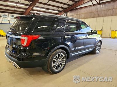 Trzecie zdjęcie samochodu z tyłu: 2016 FORD EXPLORER PLATINUM VIN:1FM5K8HT0GGB48613 - miniatura