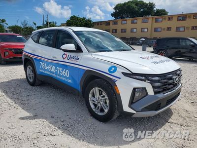 Czwarte zdjęcie samochodu z boku: 2025 HYUNDAI TUCSON SE VIN:5NMJA3DE4SH520522 - miniatura