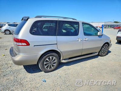 Trzecie zdjęcie samochodu z tyłu: 2002 TOYOTA SIENNA XLE VIN:4T3ZF13C02U434676 - miniatura