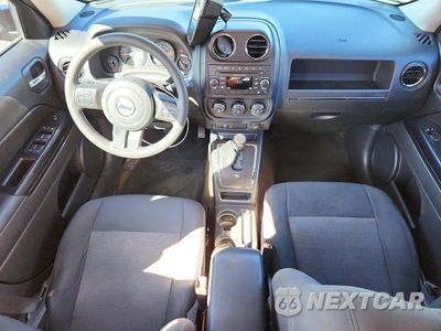 Zdjęcie 8 z 13 samochodu: 2016 JEEP PATRIOT SPORT VIN:1C4NJPBB8GD683756 - miniatura