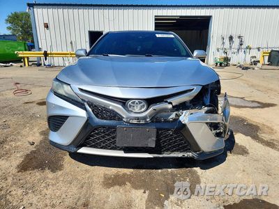 Piąte zdjęcie samochodu w środku: 2019 TOYOTA CAMRY XSE VIN:4T1B61HK9KU694083 - miniatura