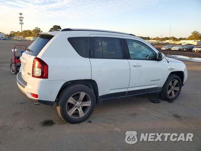 Trzecie zdjęcie samochodu z tyłu: 2016 JEEP COMPASS LATITUDE VIN:1C4NJDEB1GD731222 - miniatura