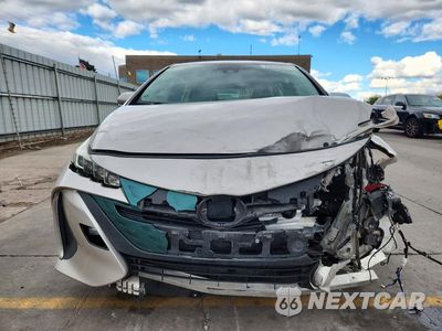 Piąte zdjęcie samochodu w środku: 2017 TOYOTA PRIUS PRIME PREMIUM VIN:JTDKARFP0H3000735 - miniatura