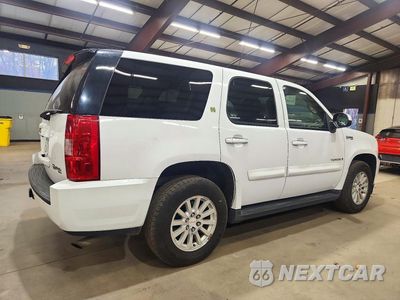 Trzecie zdjęcie samochodu z tyłu: 2008 GMC YUKON HYBRID VIN:1GKFC13518R174590 - miniatura