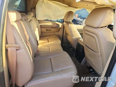 Zdjęcie 11 z 13 samochodu: 2011 CADILLAC ESCALADE EXT LUXURY VIN:3GYT4MEF1BG225848 - miniatura