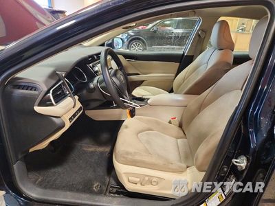 Zdjęcie 7 z 12 samochodu: 2018 TOYOTA CAMRY LE VIN:4T1B11HK4JU678547 - miniatura