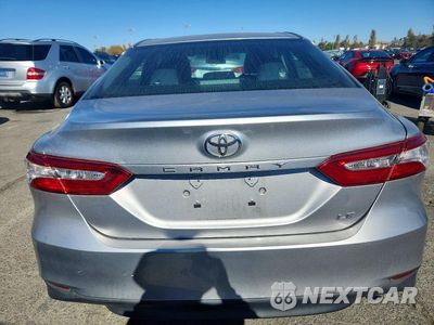 Zdjęcie 6 z 12 samochodu: 2018 TOYOTA CAMRY LE VIN:4T1B11HK8JU654008 - miniatura