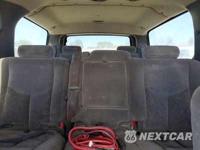 Zdjęcie 10 z 13 samochodu: 2003 CHEVROLET SUBURBAN C1500 VIN:3GNEC16T13G237544 - miniatura