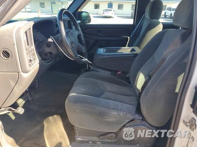 Zdjęcie 7 z 12 samochodu: 2004 CHEVROLET SILVERADO C1500 VIN:2GCEC19T841222117 - miniatura