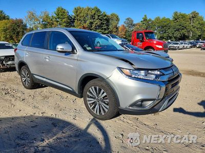 Czwarte zdjęcie samochodu z boku: 2019 MITSUBISHI OUTLANDER SE VIN:JA4AZ3A39KZ044947 - miniatura