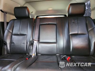Zdjęcie 10 z 13 samochodu: 2013 CHEVROLET SUBURBAN K1500 LT VIN:1GNSKJE72DR305958 - miniatura