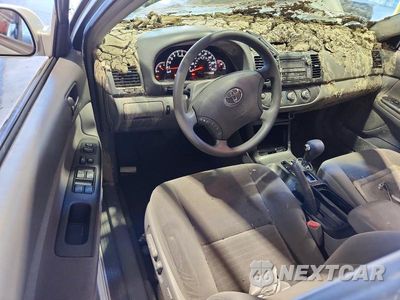 Zdjęcie 8 z 12 samochodu: 2005 TOYOTA CAMRY LE VIN:4T1BE32K65U584023 - miniatura