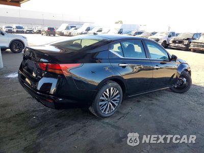 Trzecie zdjęcie samochodu z tyłu: 2025 NISSAN ALTIMA SV VIN:1N4BL4DW8SN412782 - miniatura