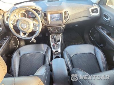 Zdjęcie 8 z 12 samochodu: 2019 JEEP COMPASS VIN:3C4NJDBBXKT641929 - miniatura