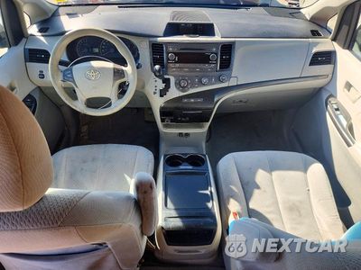 Zdjęcie 8 z 13 samochodu: 2011 TOYOTA SIENNA LE VIN:5TDKK3DC3BS076658 - miniatura