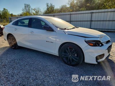 Czwarte zdjęcie samochodu z boku: 2018 CHEVROLET MALIBU LT VIN:1G1ZD5STXJF265368 - miniatura