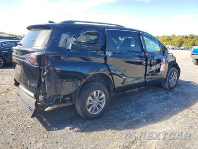 Trzecie zdjęcie samochodu z tyłu: 2025 TOYOTA SIENNA LE VIN:5TDKRKEC0SS279396 - miniatura