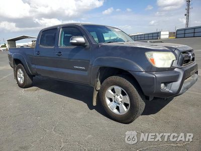 Czwarte zdjęcie samochodu z boku: 2015 TOYOTA TACOMA DOUBLE CAB PRERUNNER LONG BED VIN:3TMKU4HN0FM042677 - miniatura