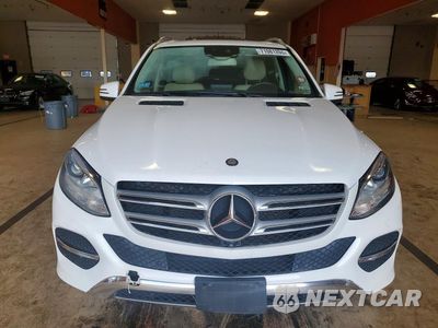 Piąte zdjęcie samochodu w środku: 2017 MERCEDES-BENZ GLE 350 4MATIC VIN:4JGDA5HB1HA916382 - miniatura