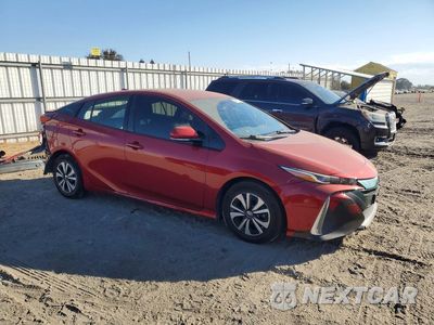 Czwarte zdjęcie samochodu z boku: 2017 TOYOTA PRIUS PRIME PREMIUM VIN:JTDKARFP2H3021859 - miniatura