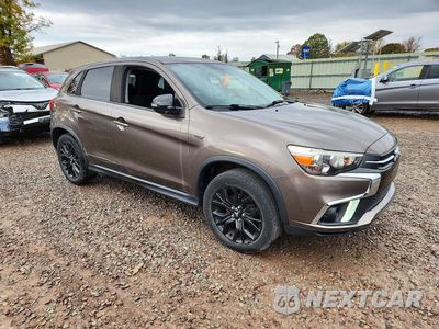 Czwarte zdjęcie samochodu z boku: 2018 MITSUBISHI OUTLANDER SPORT ES VIN:JA4AR3AU6JZ024551 - miniatura